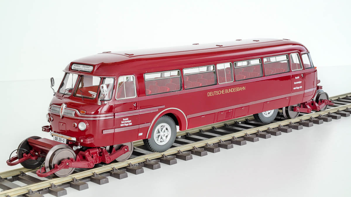 Schi-Stra-Bus von MO-Miniatur, Spur 1. Foto: Pernsteiner