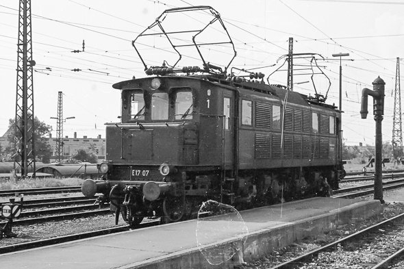 E 17 in Augsburg. Foto: Friedhelm Weidelich