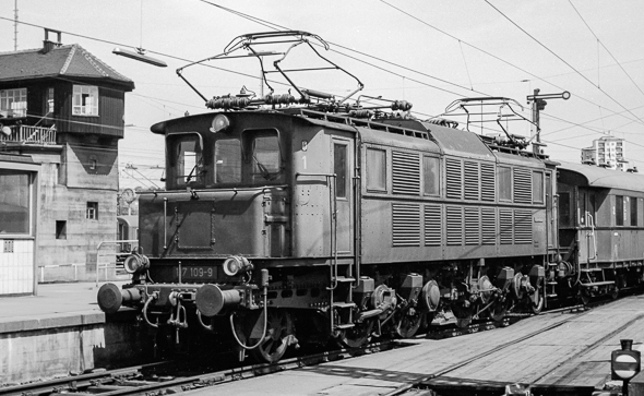 tl_files/bilder/Vorbild/19710614-SW059-65.jpg