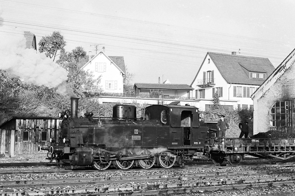 Handbekohlung der HzL-Lok 11 in Balingen 1972. Foto: Friedhelm Weidelich