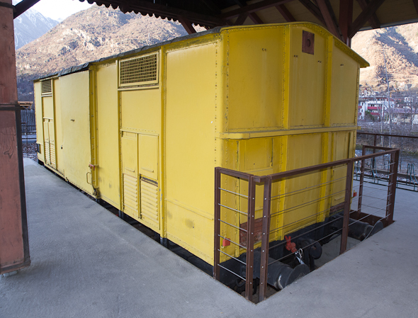 tl_files/bilder/artikel/Vorbild/Spitzdachwagen/P1031545.jpg